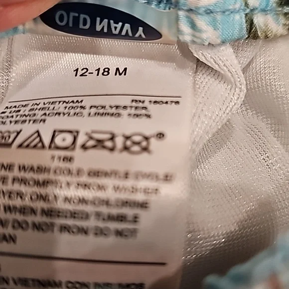 Old Navy Swim shorts - Picture 5 of 7